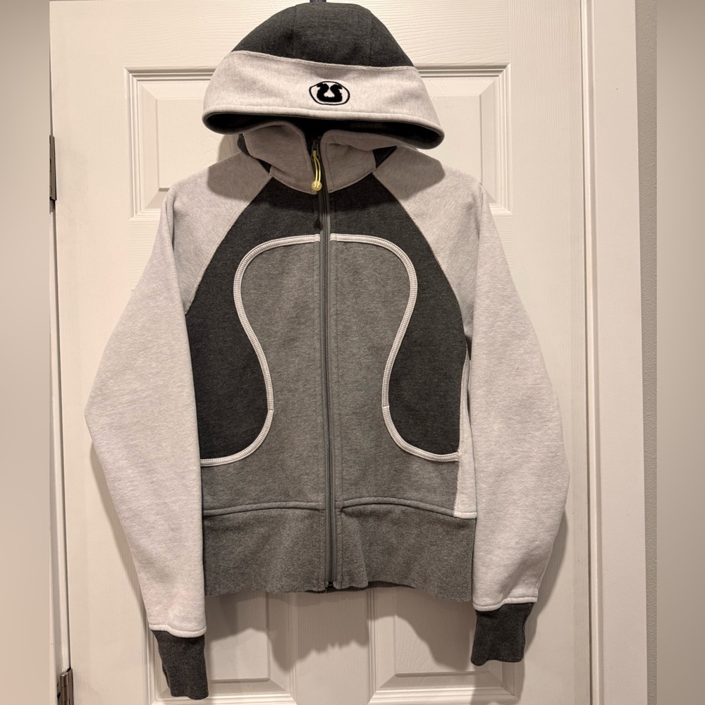 lululemon athletica Scuba Gray and White Zip-Up Jacket Size 8